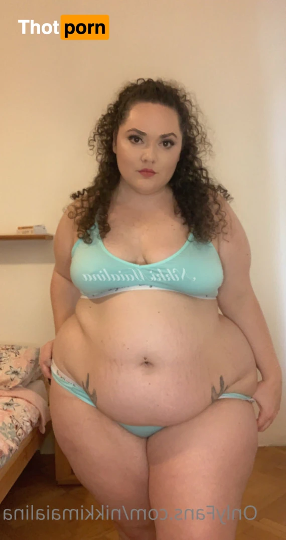 Nikki Maialina 13697213