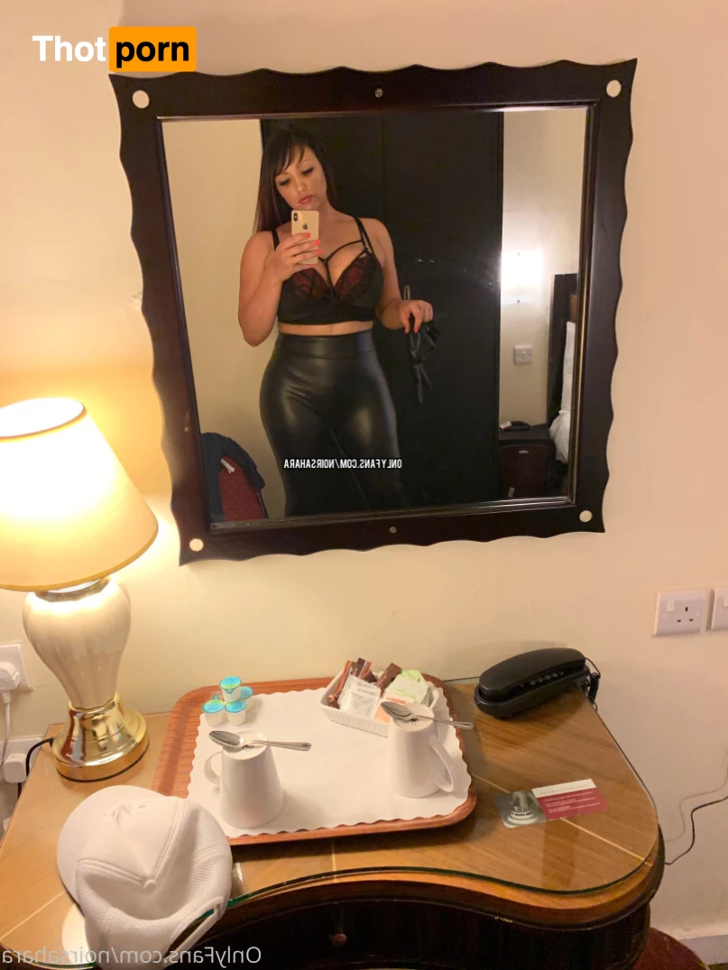 Mistress Sahara Noir Strapon/Cuckoldress 10259353