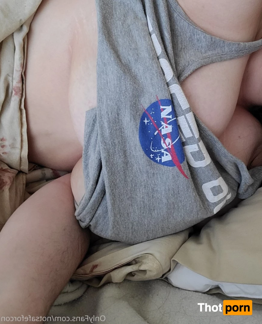 Notsafeforcon 2916439