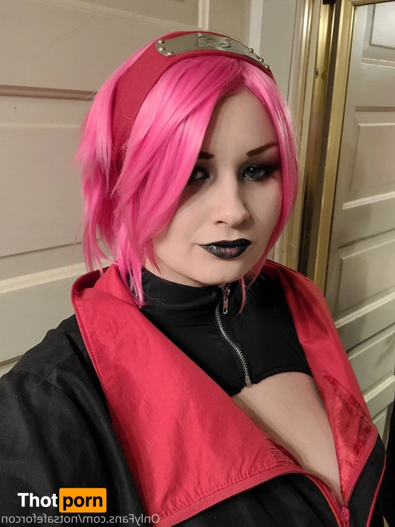 Notsafeforcon 2916457