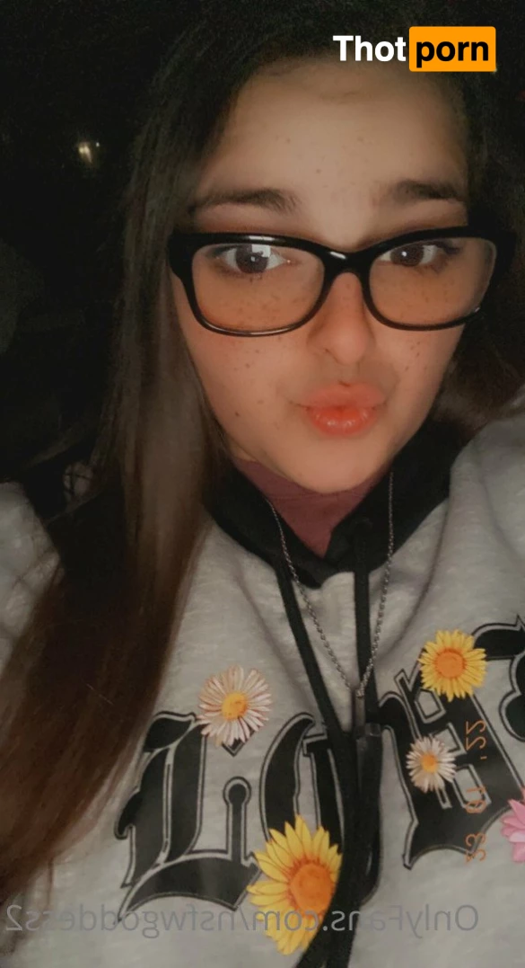 Megan Lilly (FREE) 2932565