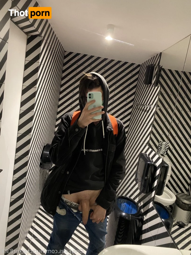 NutsCracker8306 3023629