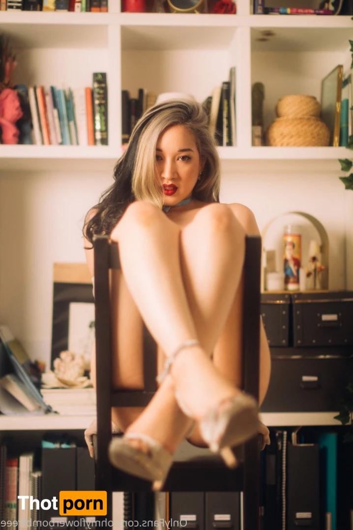 ohmyflowerbombfreee 2856166