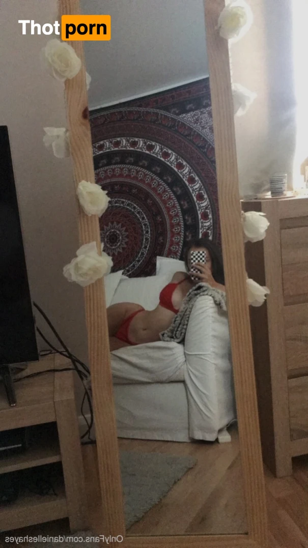 danielleshayes 13063051