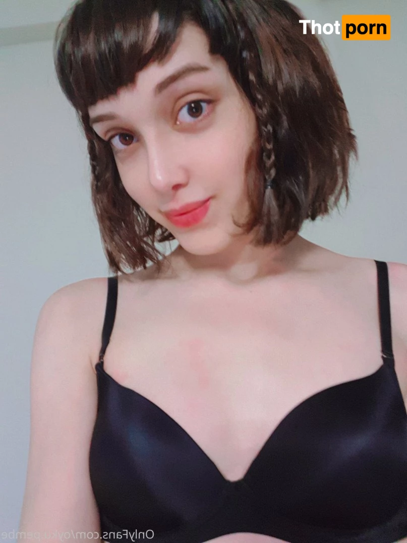 Öykü Pembe 2853798