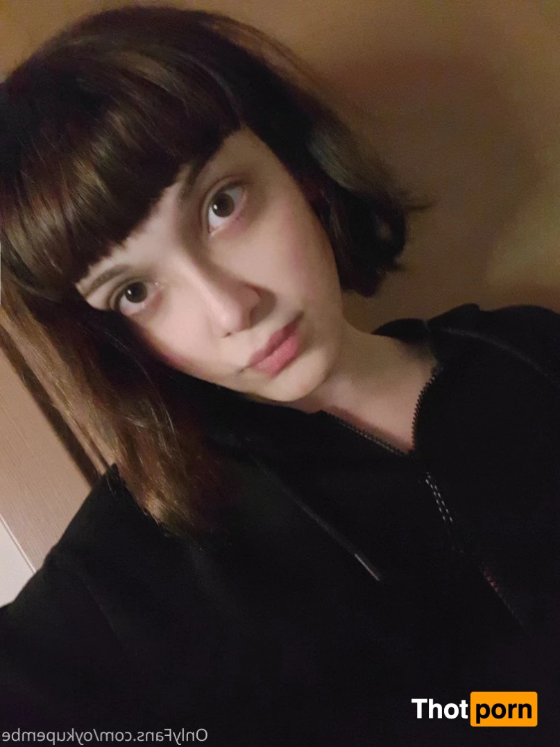 Öykü Pembe 2853806