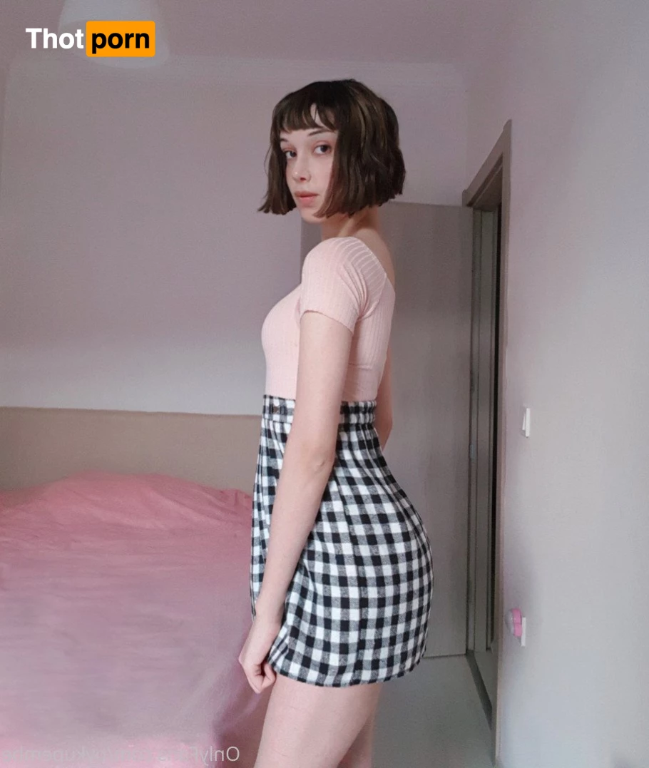 Öykü Pembe 2853837