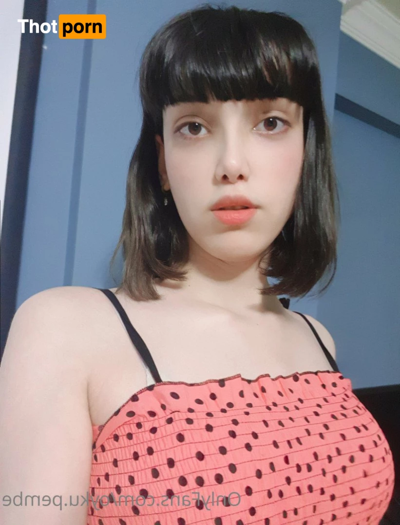 Öykü Pembe 2853855