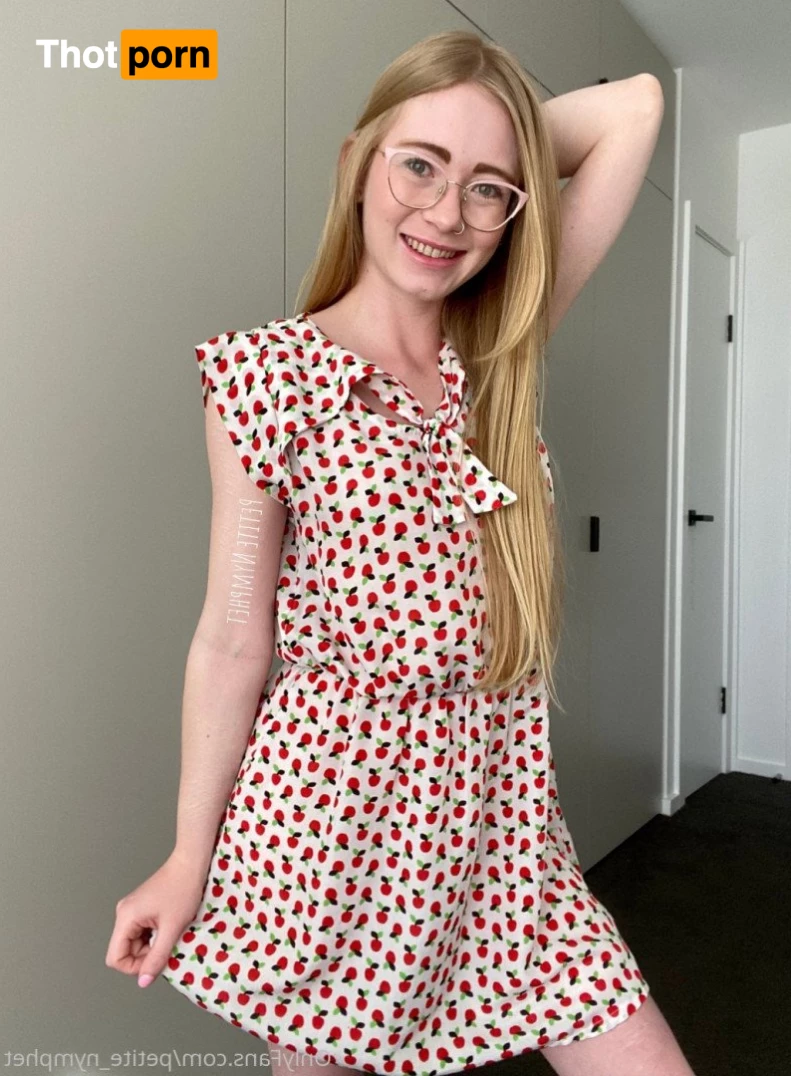 Petite Nymphet 2942739