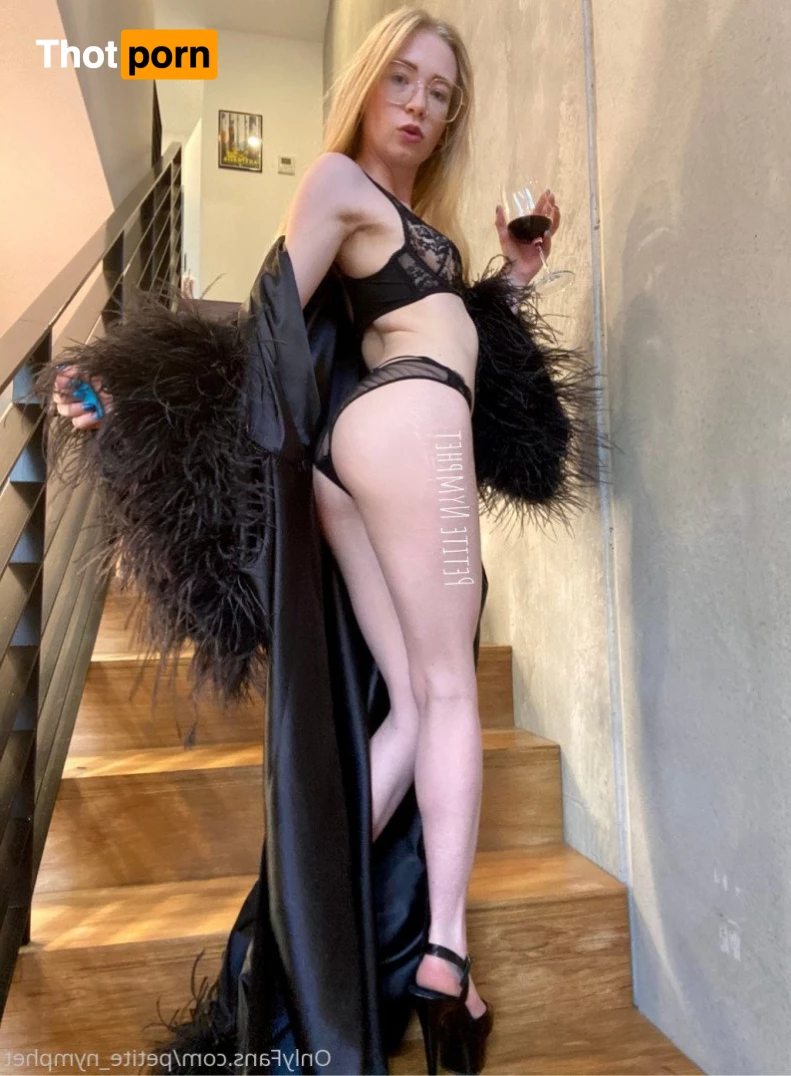 Petite Nymphet 2942976