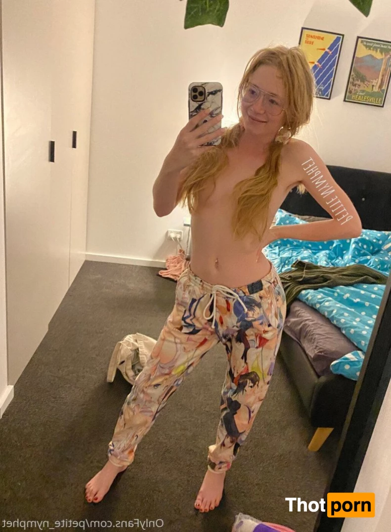 Petite Nymphet 2943126