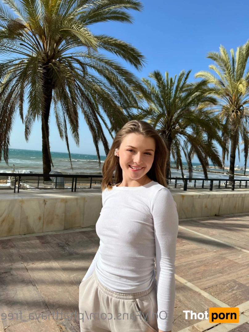 Phatthaya Hayes 5730805