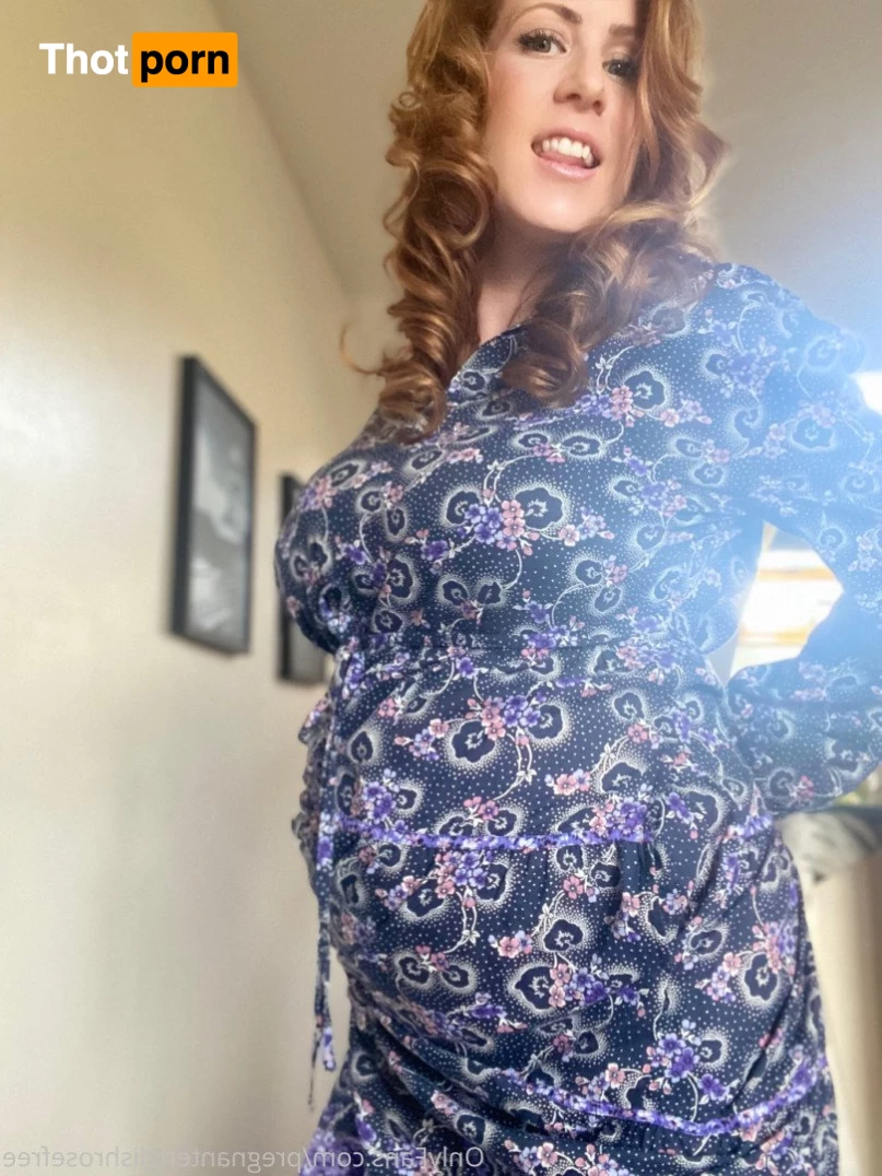 Pregnant English Rose 2772775