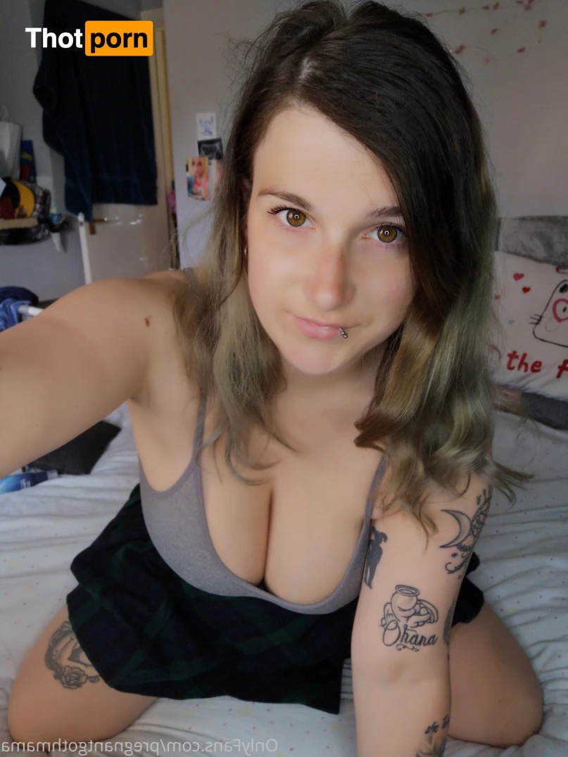 Pregnant Goth Mama 5889843