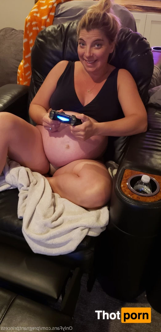 Pregnant Princess 5761012