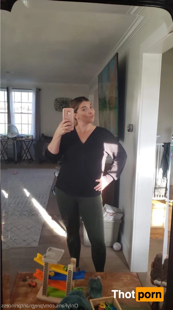 Pregnant Princess 5761022