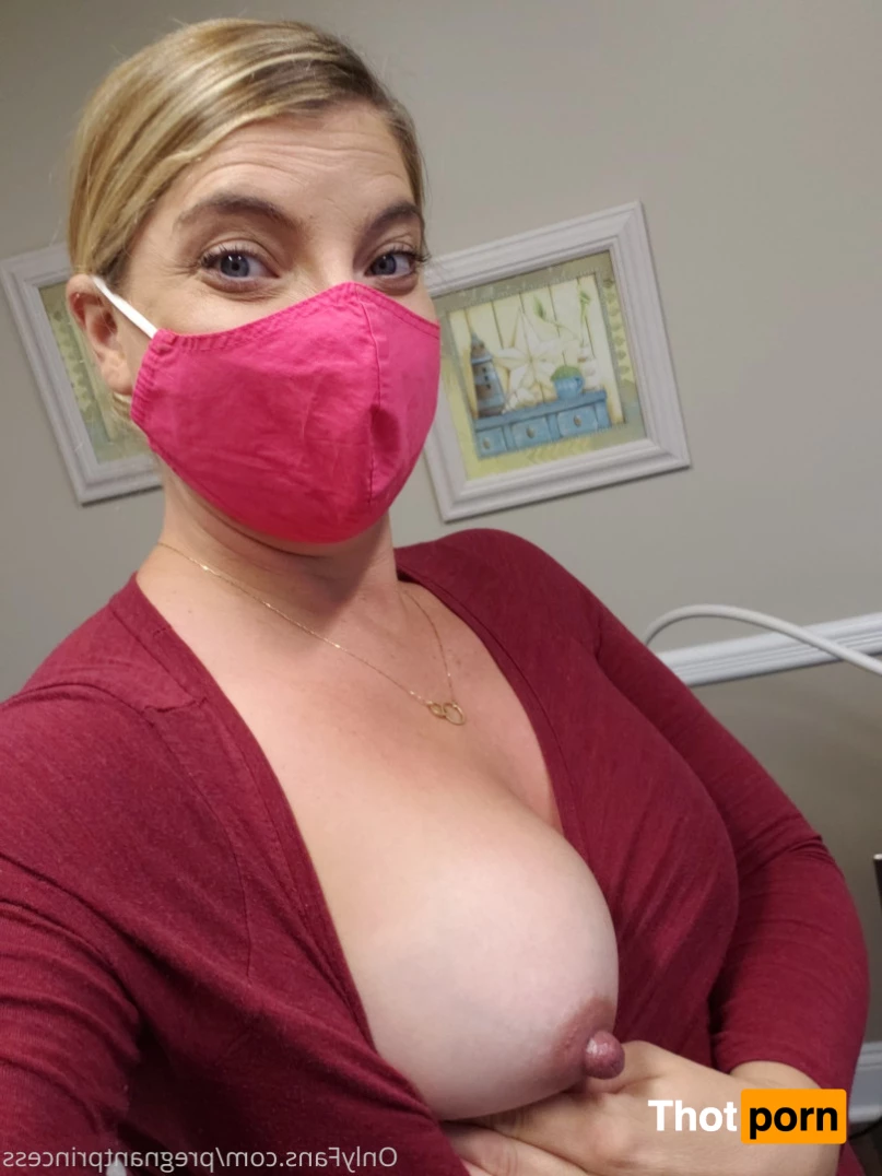 Pregnant Princess 5761100