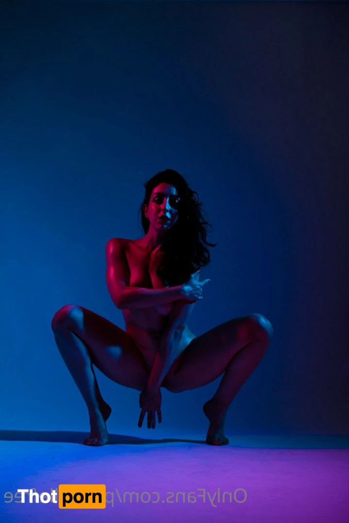 Your favorite contortionist 2771832