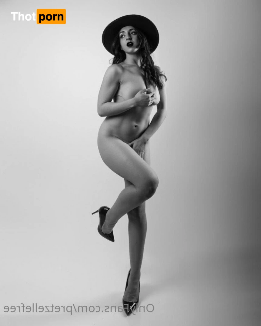 Your favorite contortionist 2771953