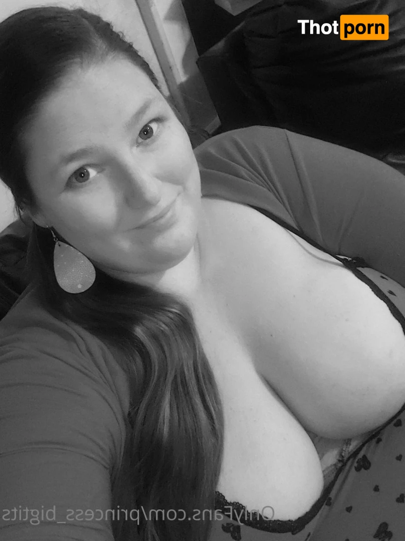 Princess Big Tits 👸 2853481