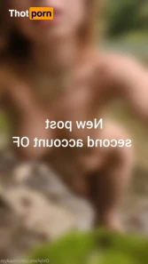 2748962