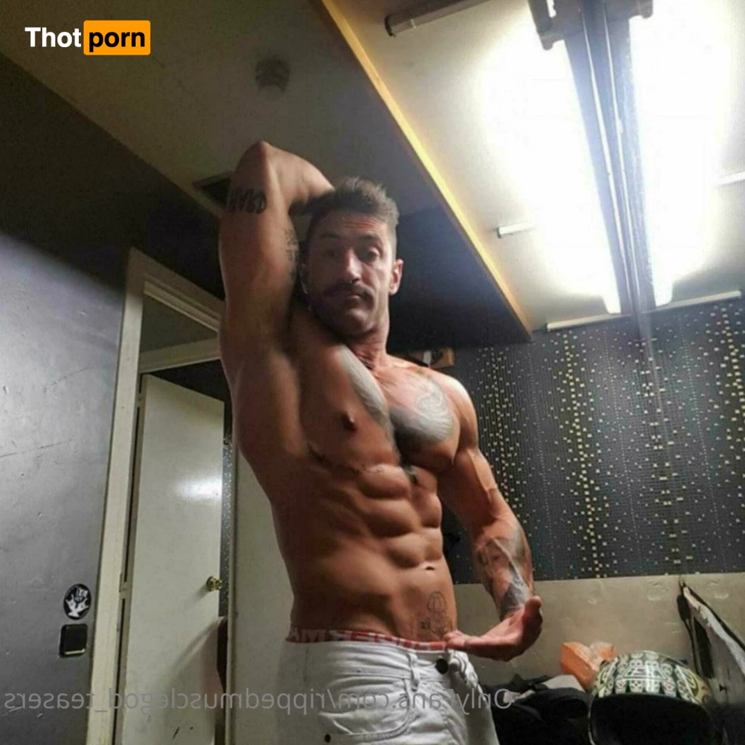 Reece Hunk FREE 2836010