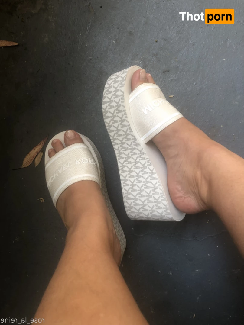 💝 𝓡𝓸𝓼𝓮 • big body hottie 🔥 5806080