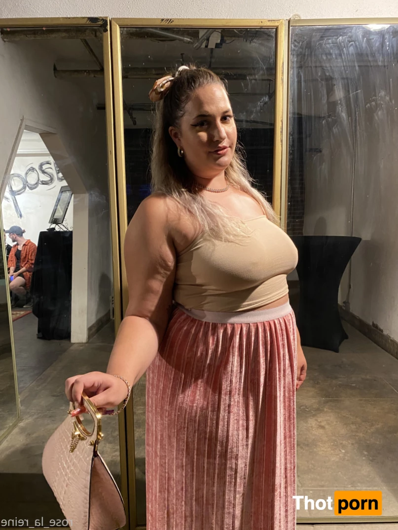 💝 𝓡𝓸𝓼𝓮 • big body hottie 🔥 5806274