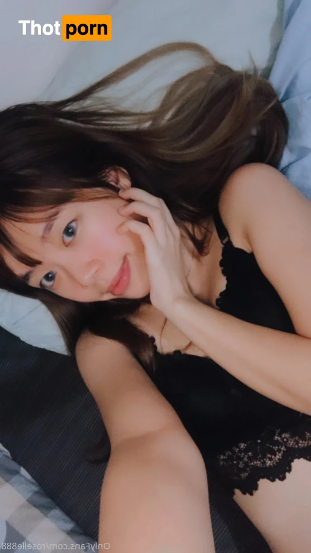 Roselle_888 12694872