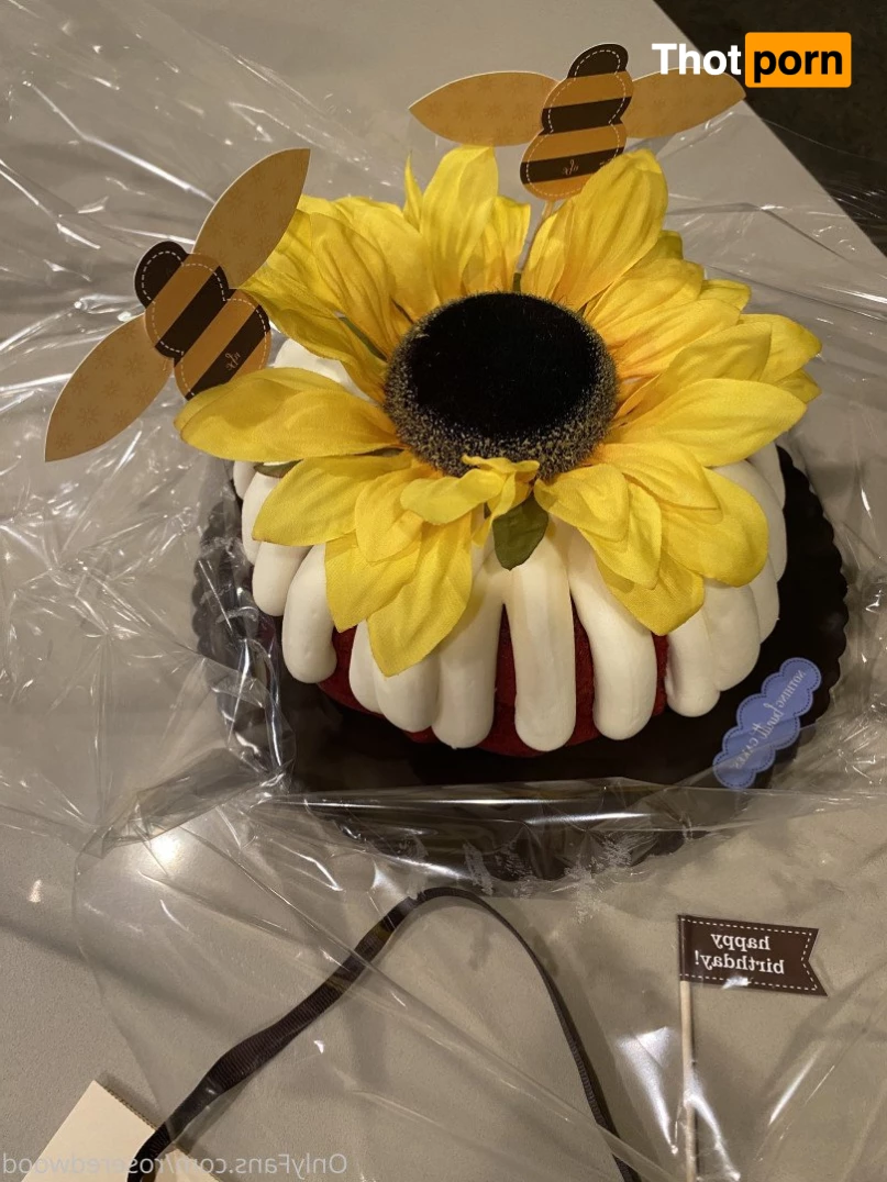 Rose Redwood 2874187