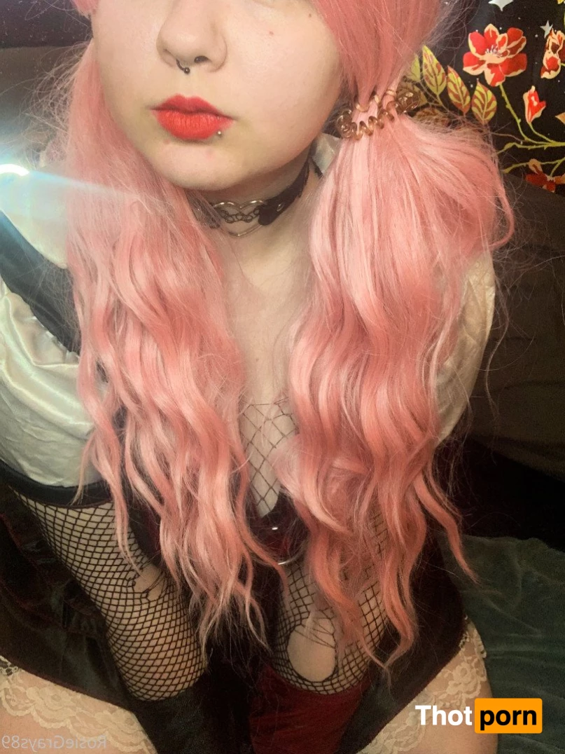 rosiegrays89 2745556