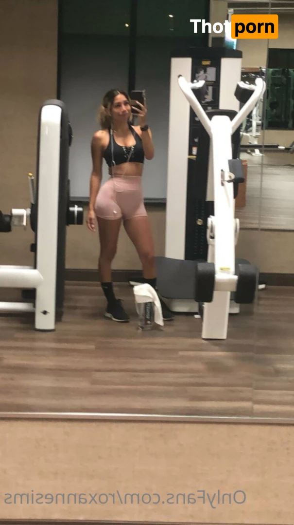 Roxanne 💕 12679856