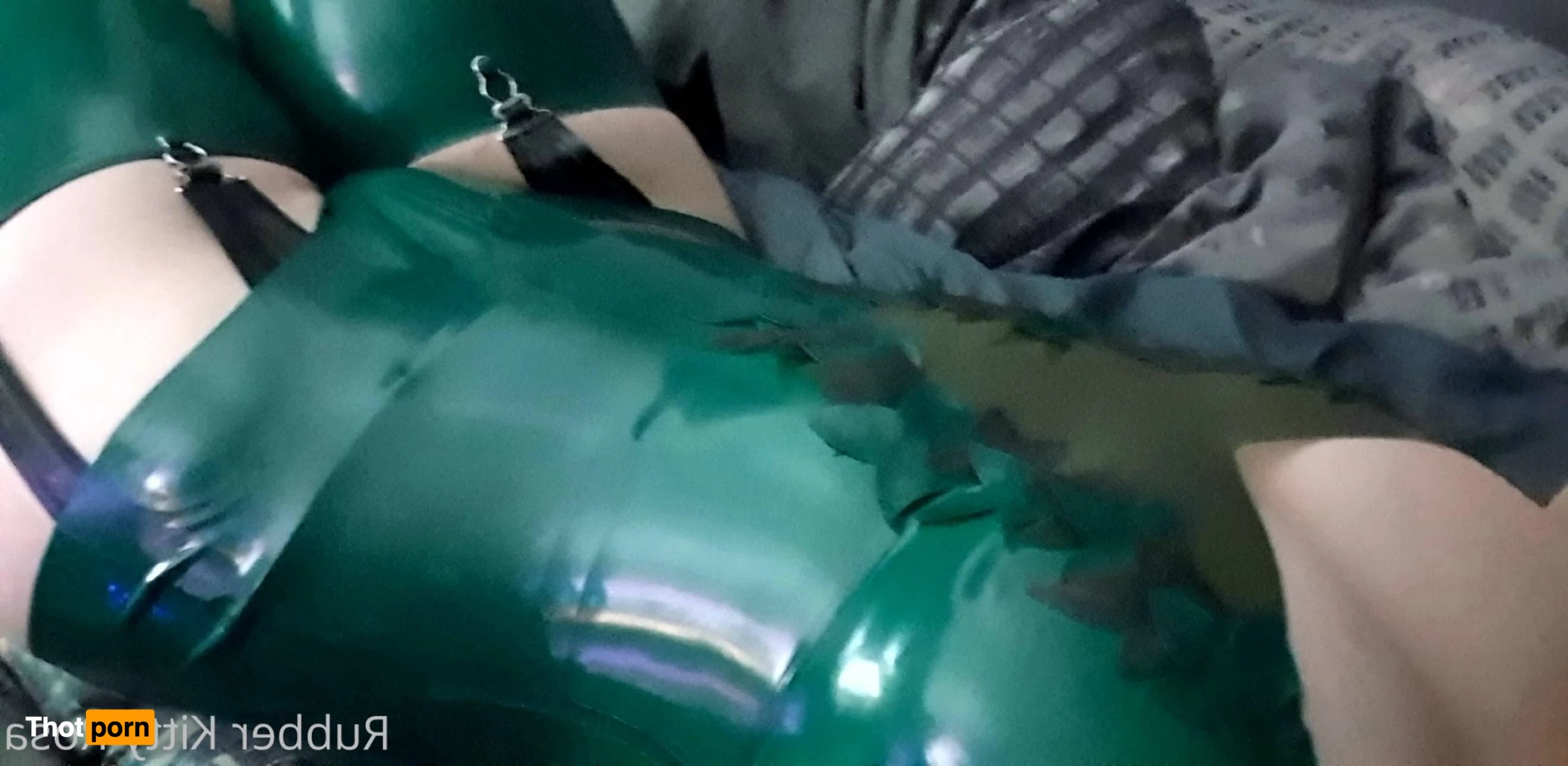 rubber_kitty_rosa 2834166