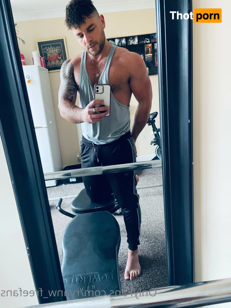 That BI guy  (FREE) 6183433