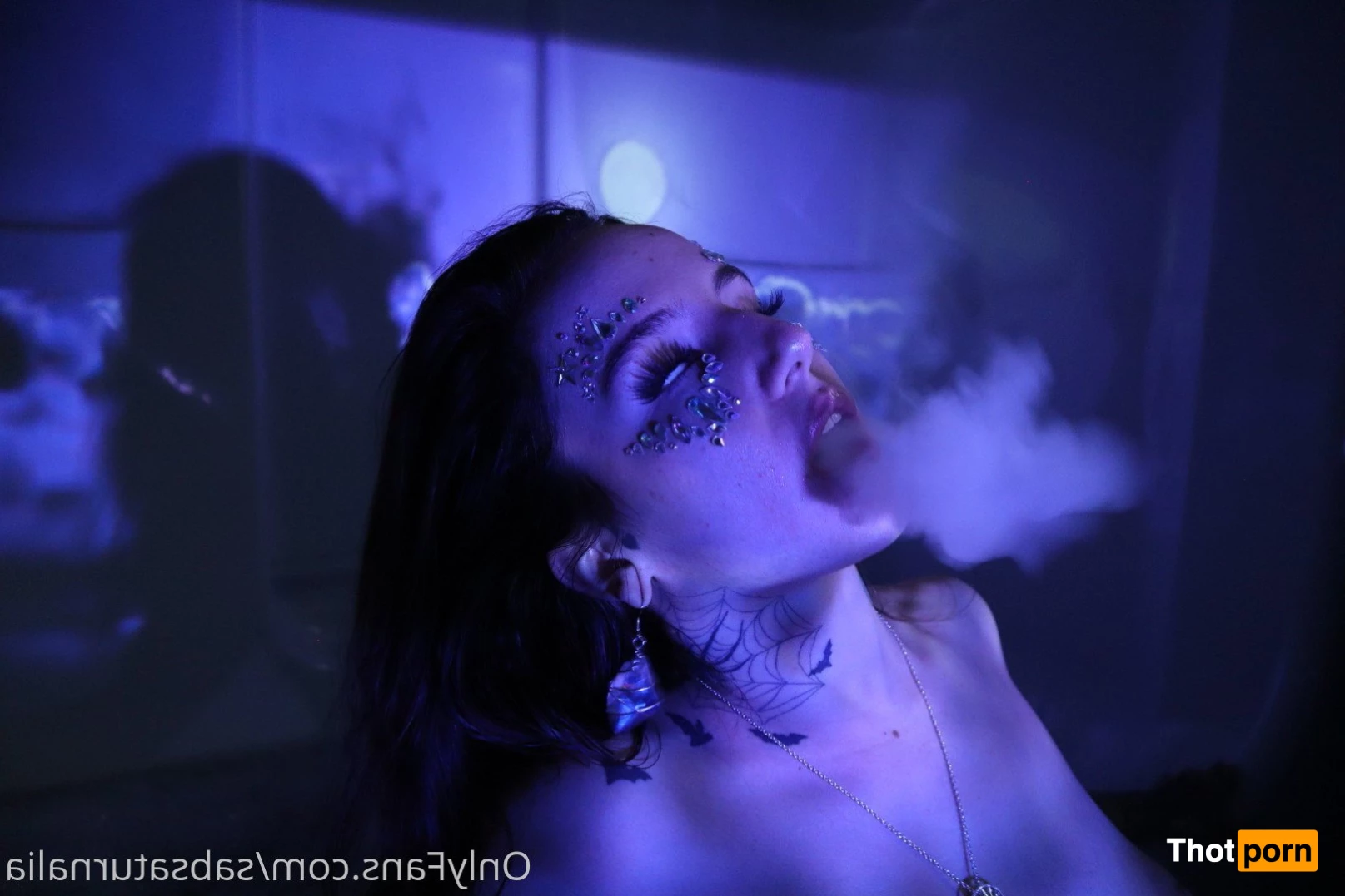 Becca 🛼🎨🎭🍄🩰🔮 2737581