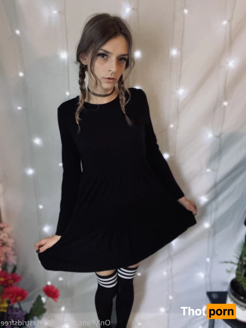 Astrid’s Free ✨ 5914436