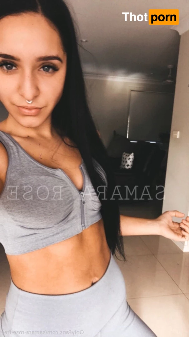 NAUGHTY BRUNETTE 5878159