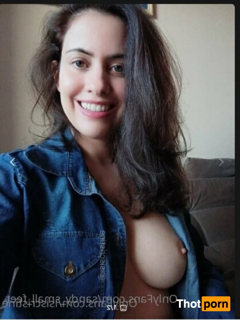 Sandy_small_feet 5687051