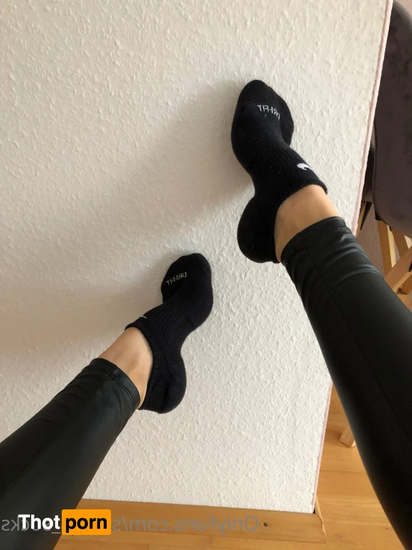 Sarahs_fetish_world 2866749