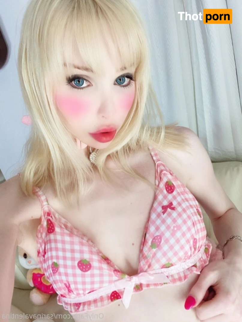 Sarina Valentina 12593986