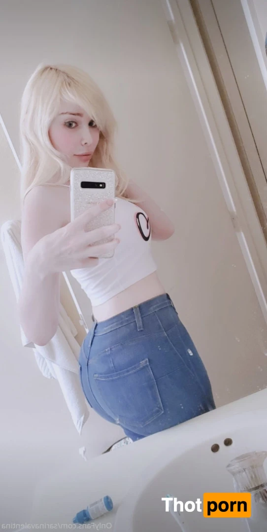 Sarina Valentina 12594263