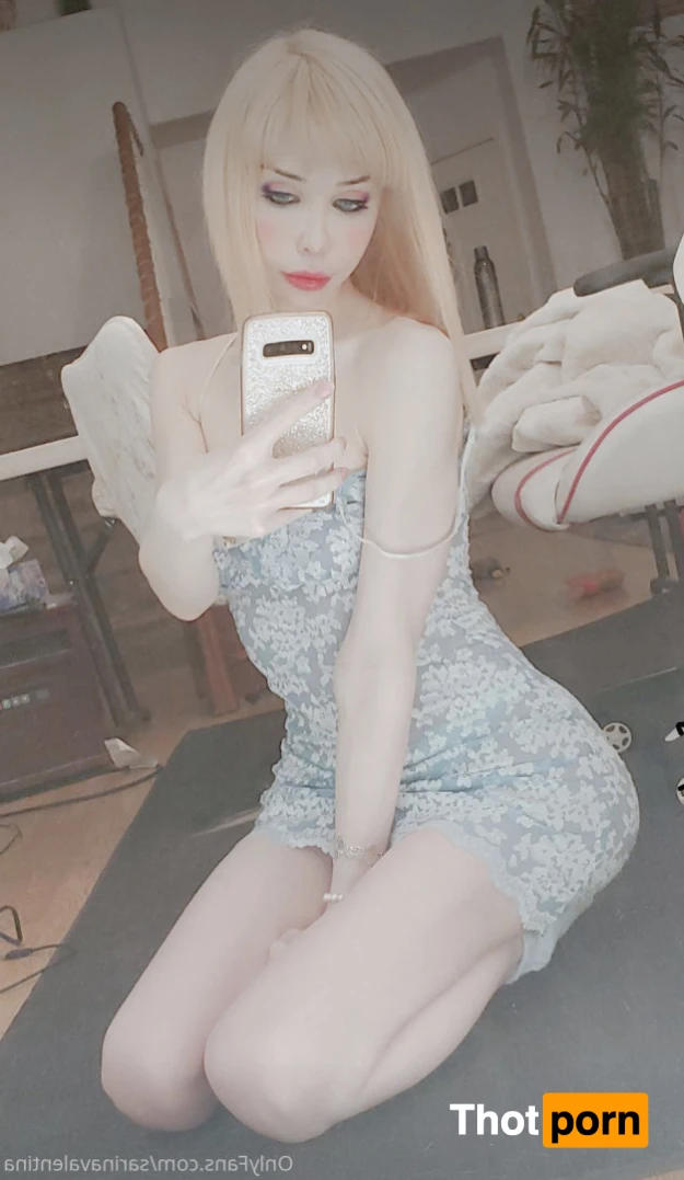 Sarina Valentina 12594718