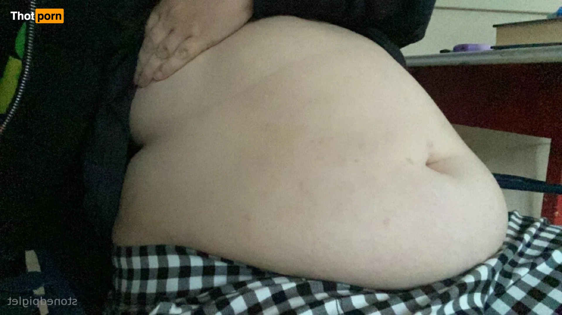 stonedpiglet 12438908