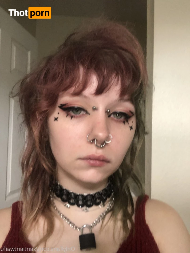 Sentient Waifu ^-^ 2751442