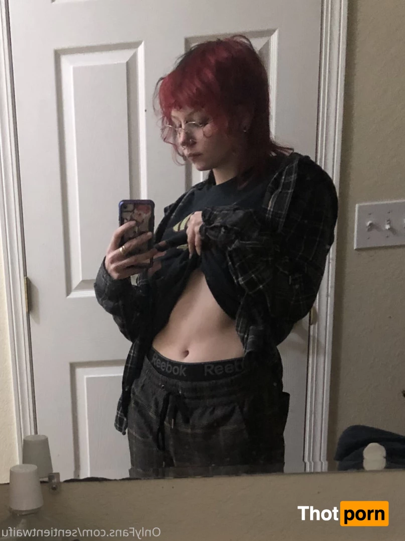 Sentient Waifu ^-^ 5686117