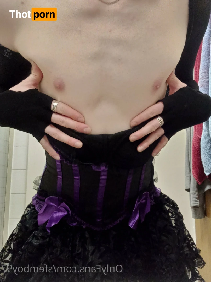 Shy_femboy97 12253238