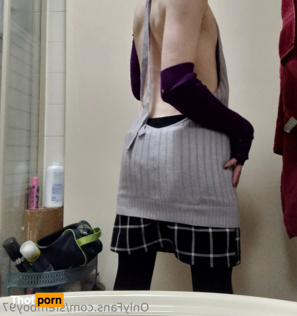 Shy_femboy97 12253509