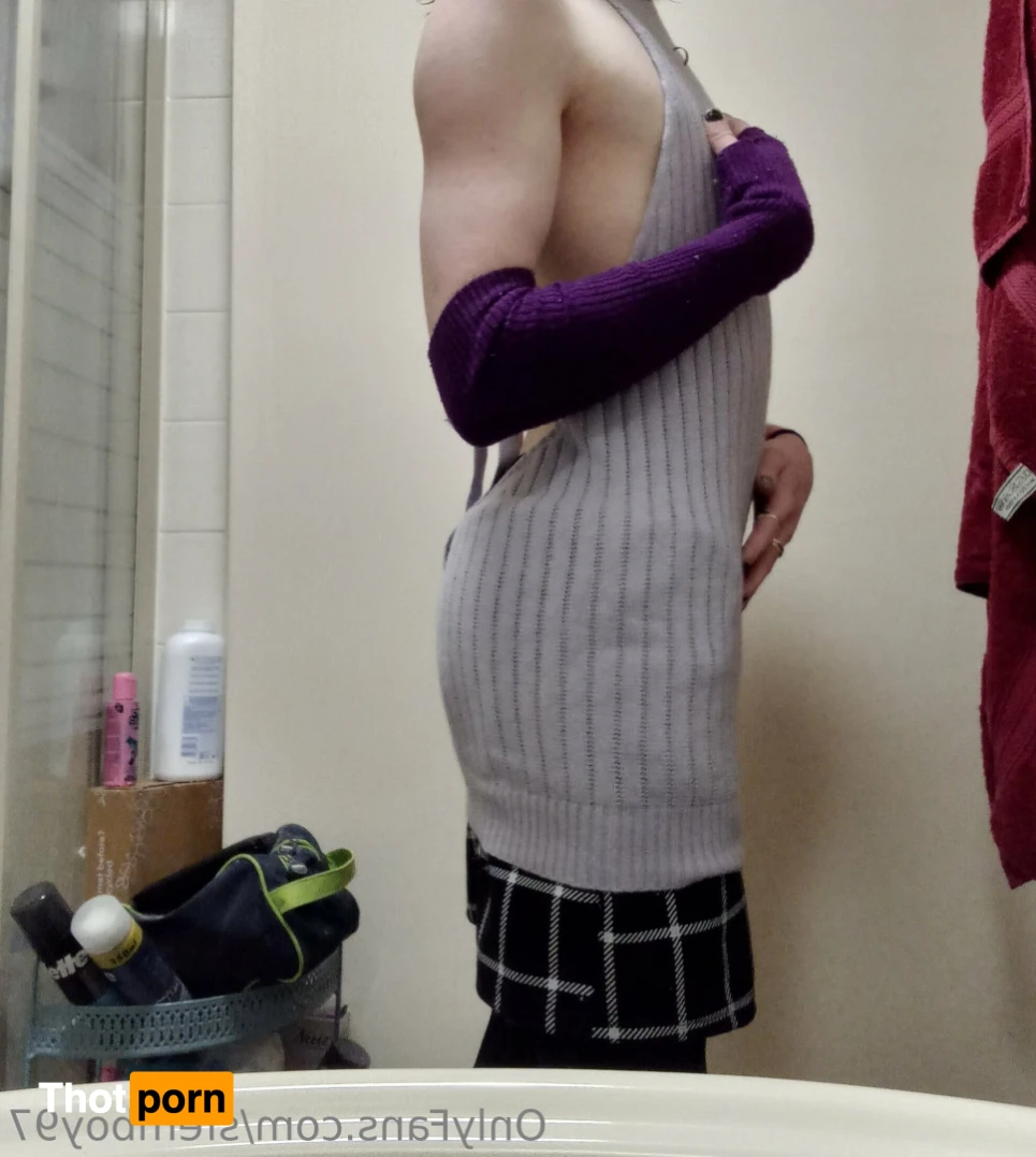 Shy_femboy97 12253586