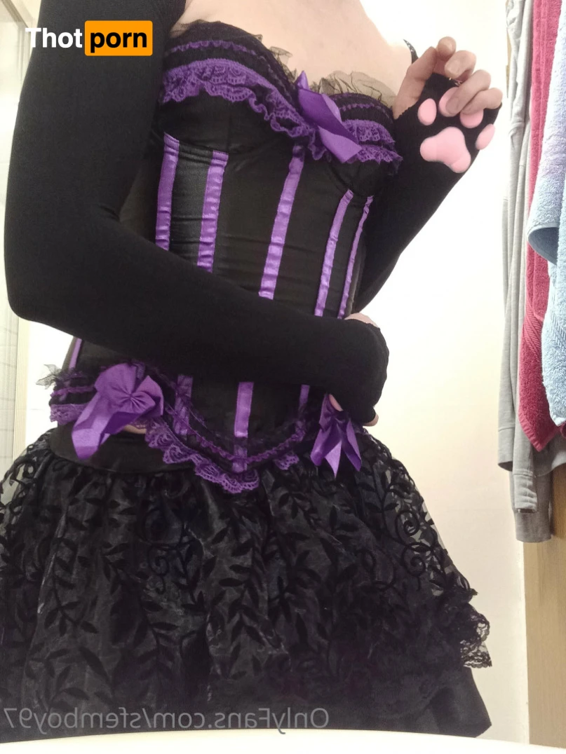 Shy_femboy97 12253687