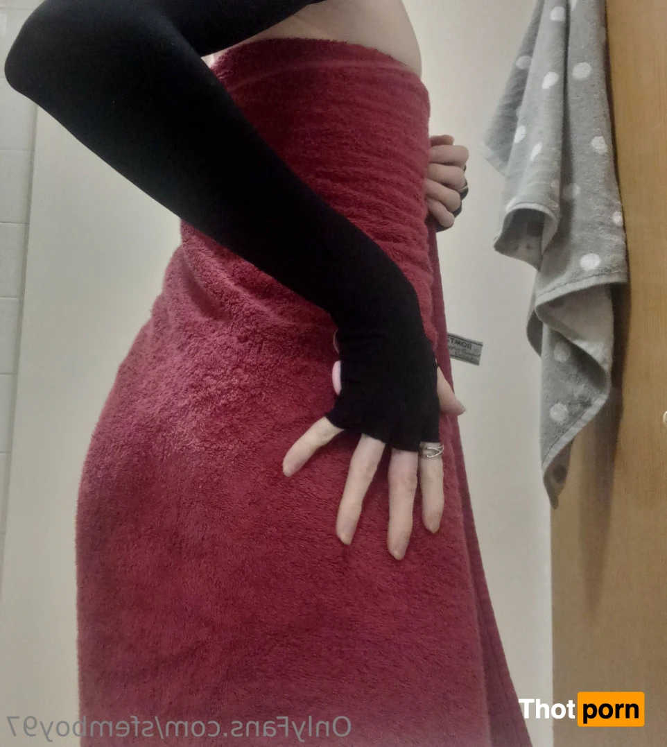 Shy_femboy97 12253734